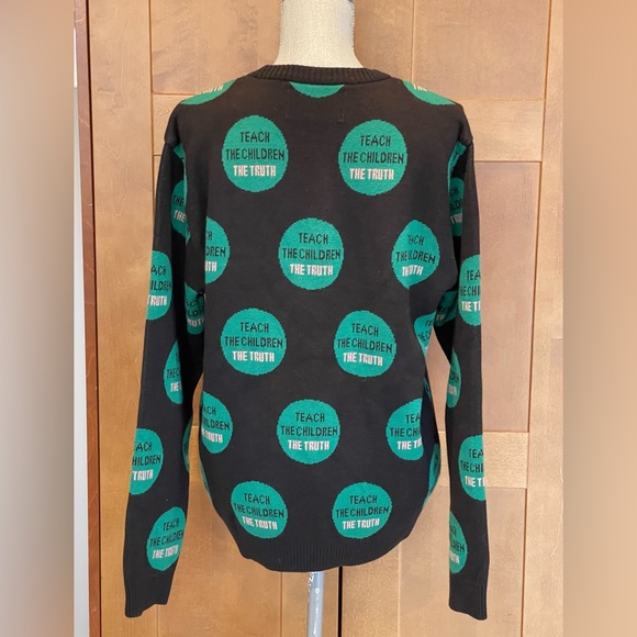 AWAKE NY Black & Green Crew Neck Relaxed Fit Sweater - Size Small - EUC - Picture 2 of 15